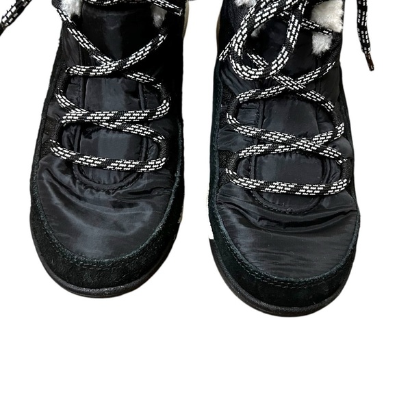 Sorel Women's Whitney II Short Waterproof Insulated Lace-Up Winter Boots- Size 6 - Picture 5 of 8
